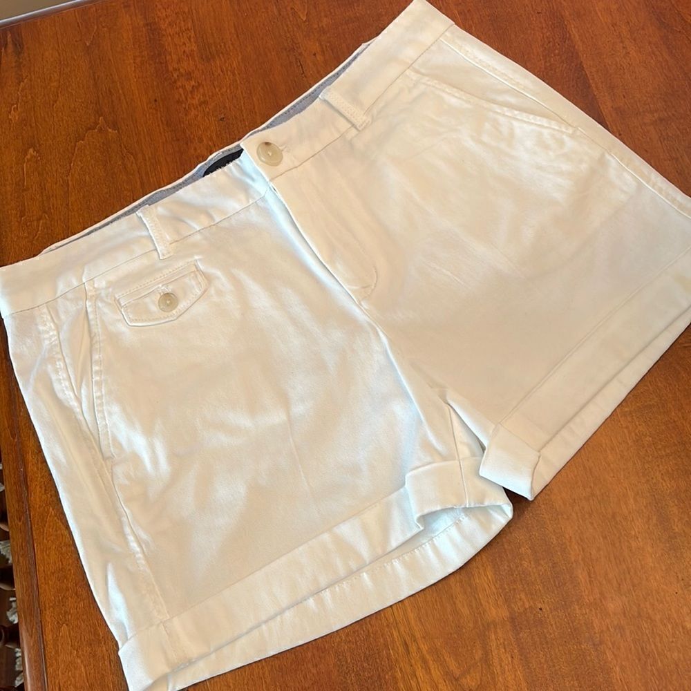 Banana Republic White Cotton Shorts - 8P